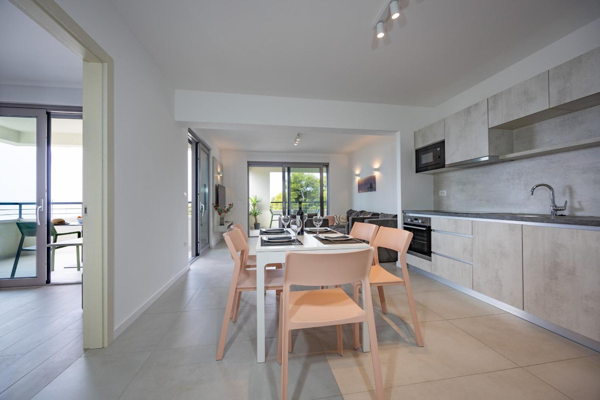 Beachfront Sunrise Srzic Apartman Makarska